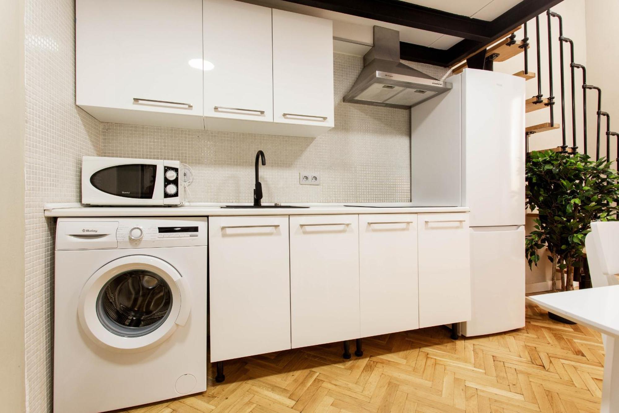 Апартаменты Tirso Loft En Мадрид Экстерьер фото